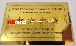 Bảng công ty 12 Bảng inox, đồng, nhôm ăn mòn
